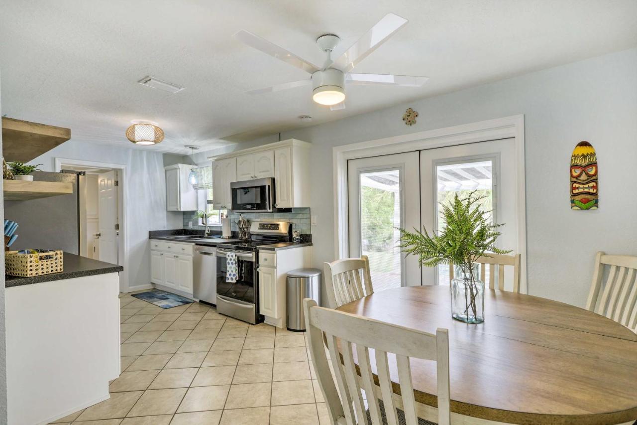 Merritt Island Home Fire Pit And Canal Access! Eksteriør bilde
